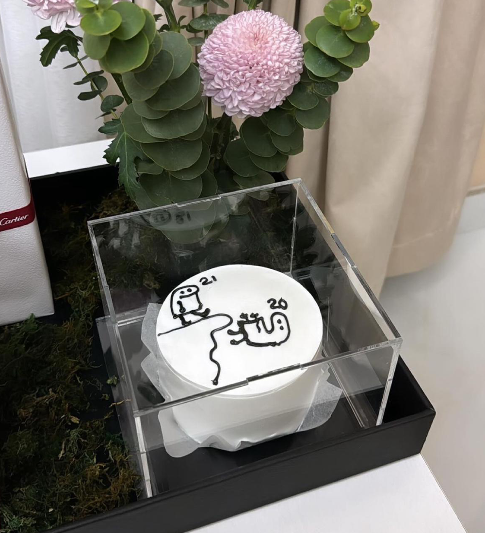 1 (1) (7)